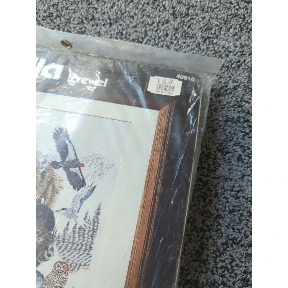 Vintage Bucilla Needlepoint Stitch Kit 'Endangered‎ Beauty' 17